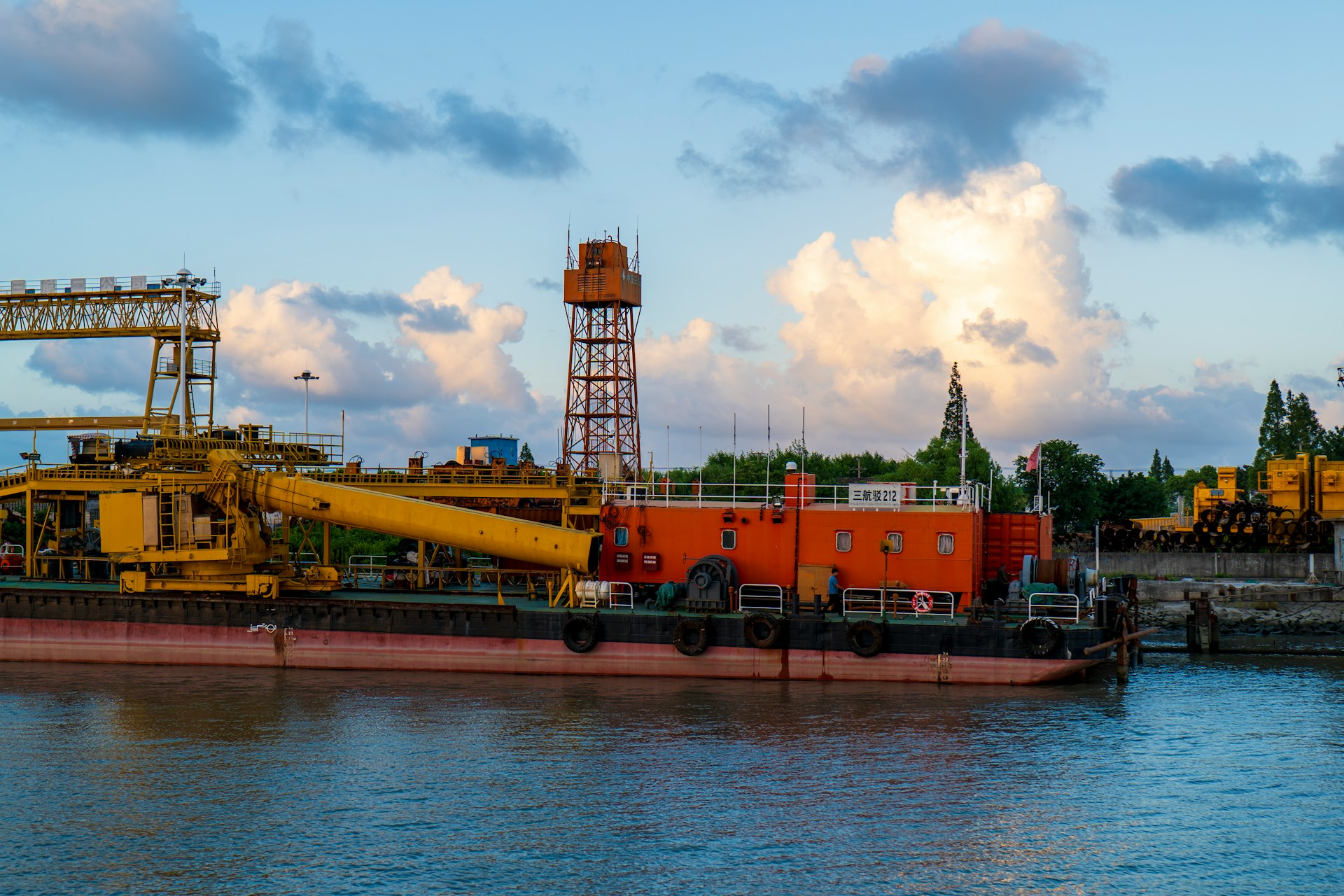 Refinery engineers